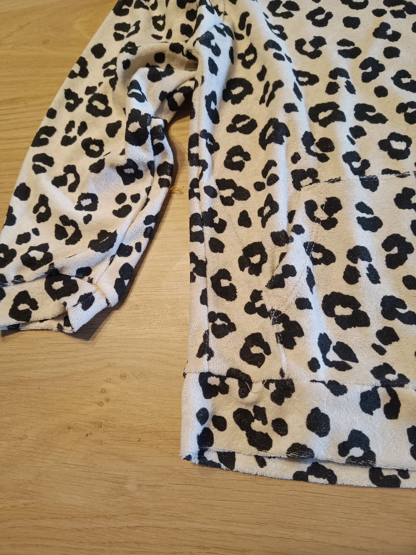 Pullover towell animal print