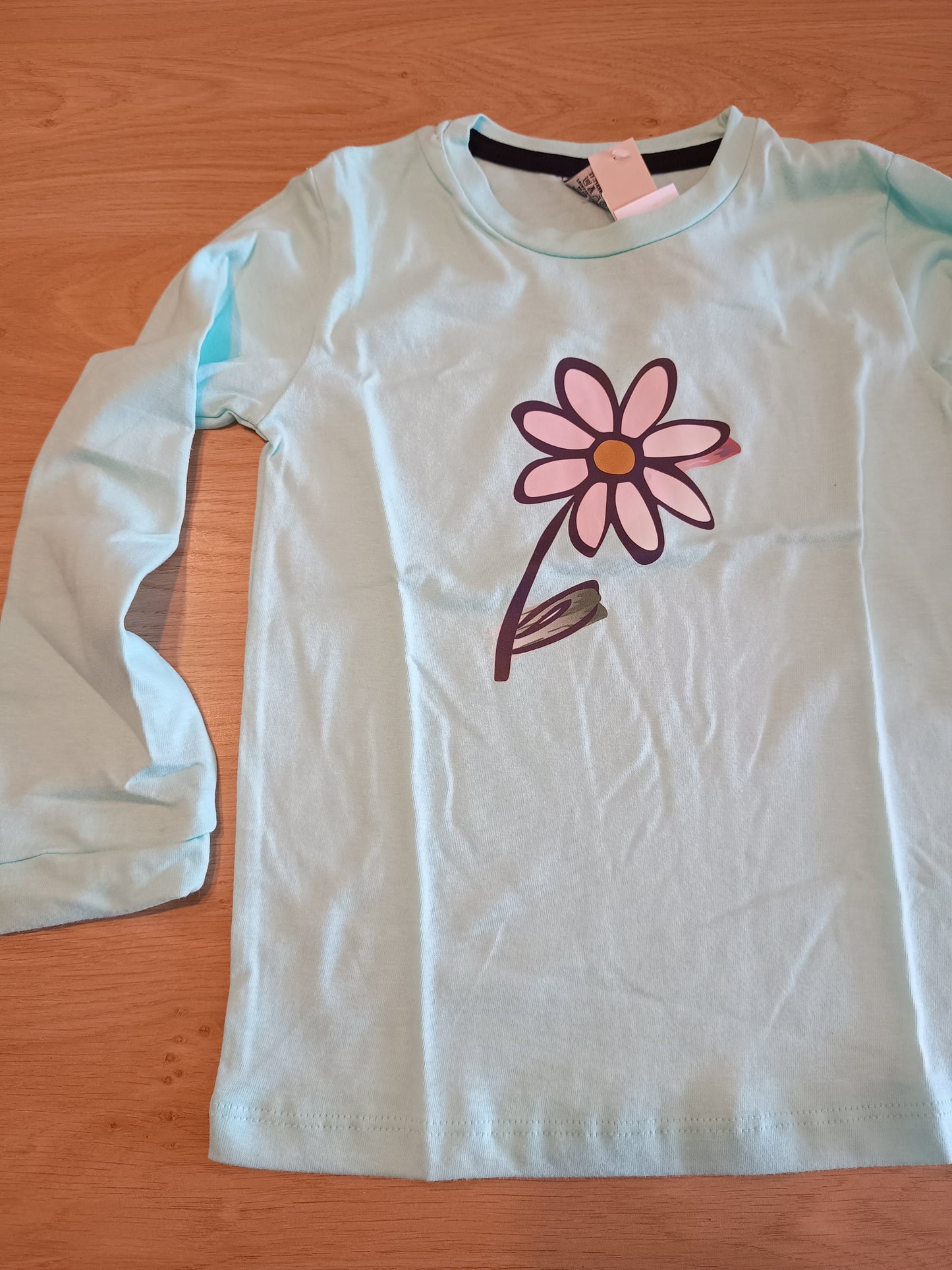 tshirt green flower girl