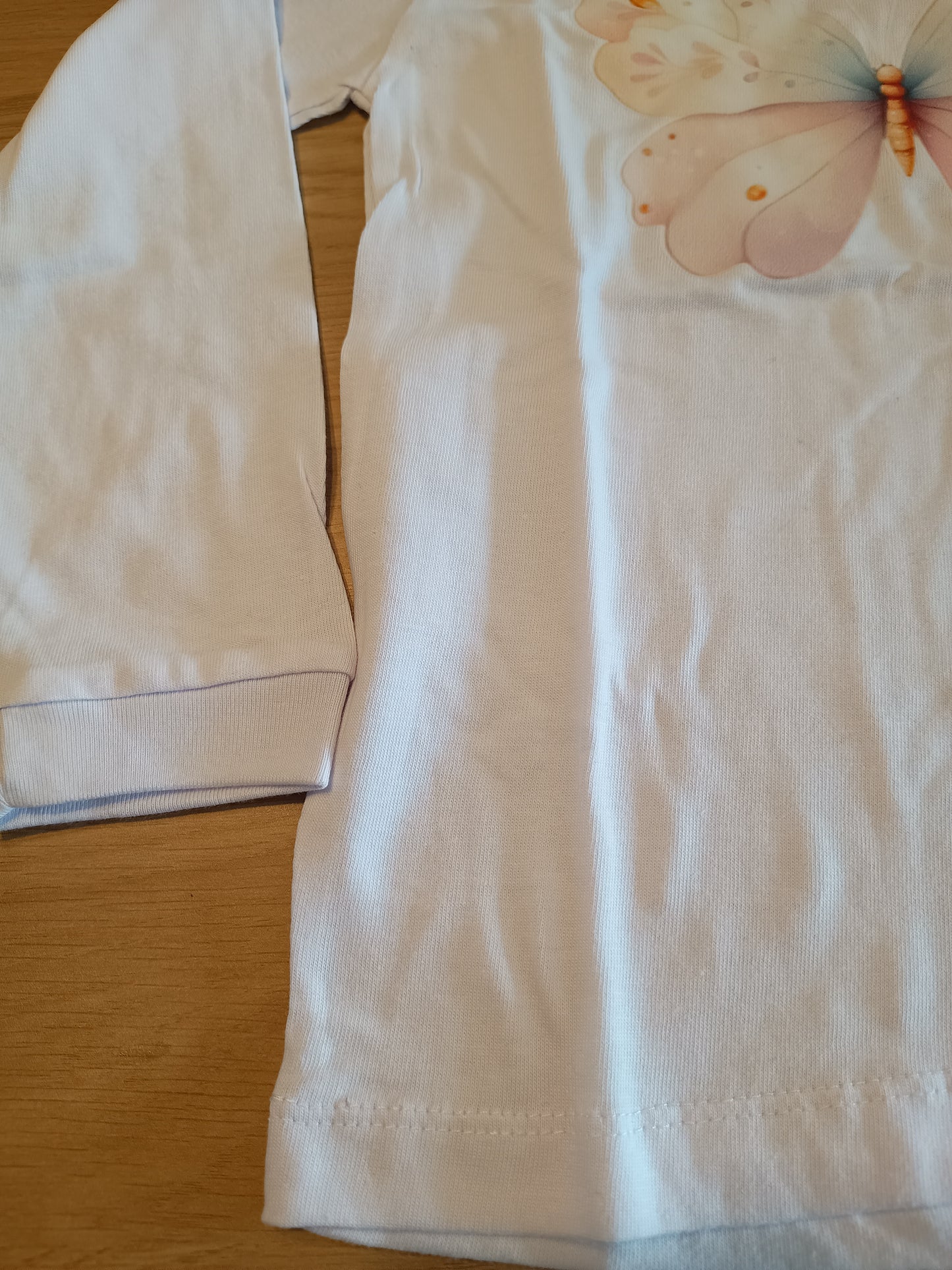 Tshirt white butterfly girl