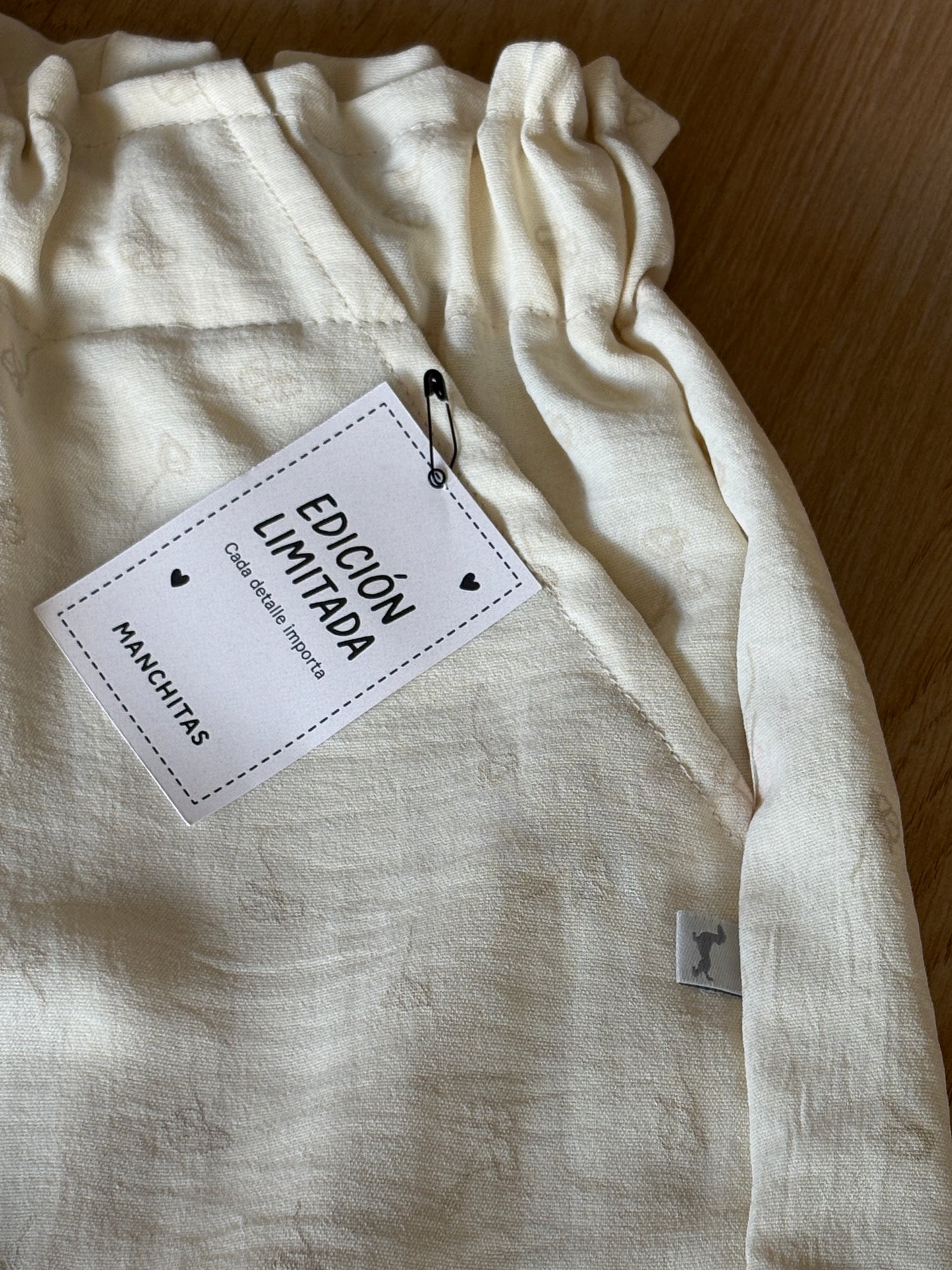 Creppe Beige Short