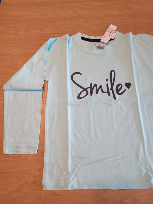 tshirt green smile girl