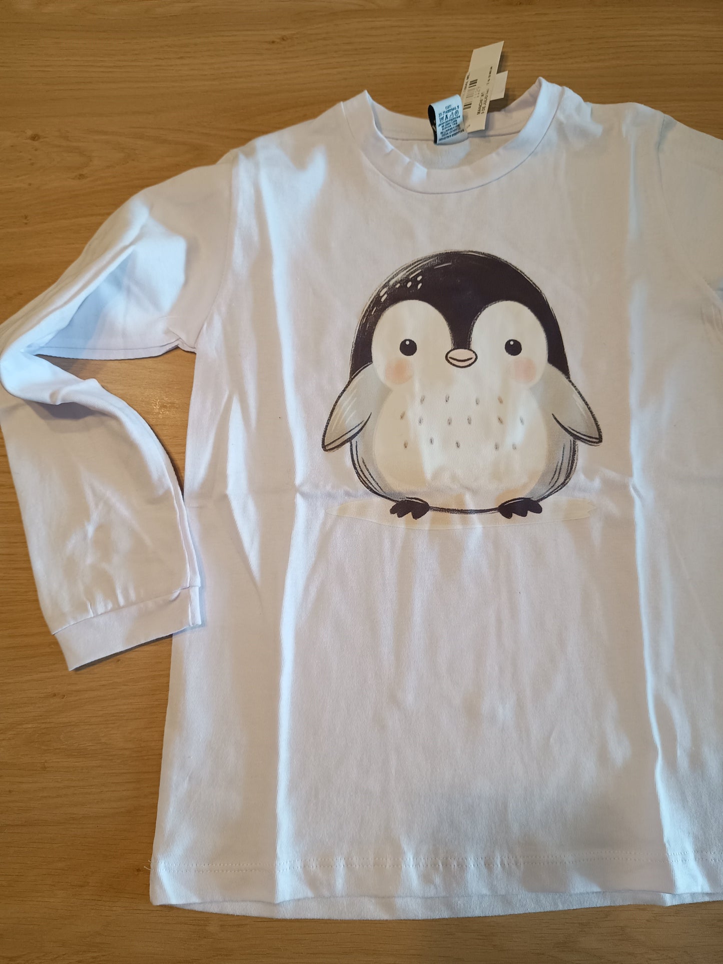 tshirt white pinguin girl