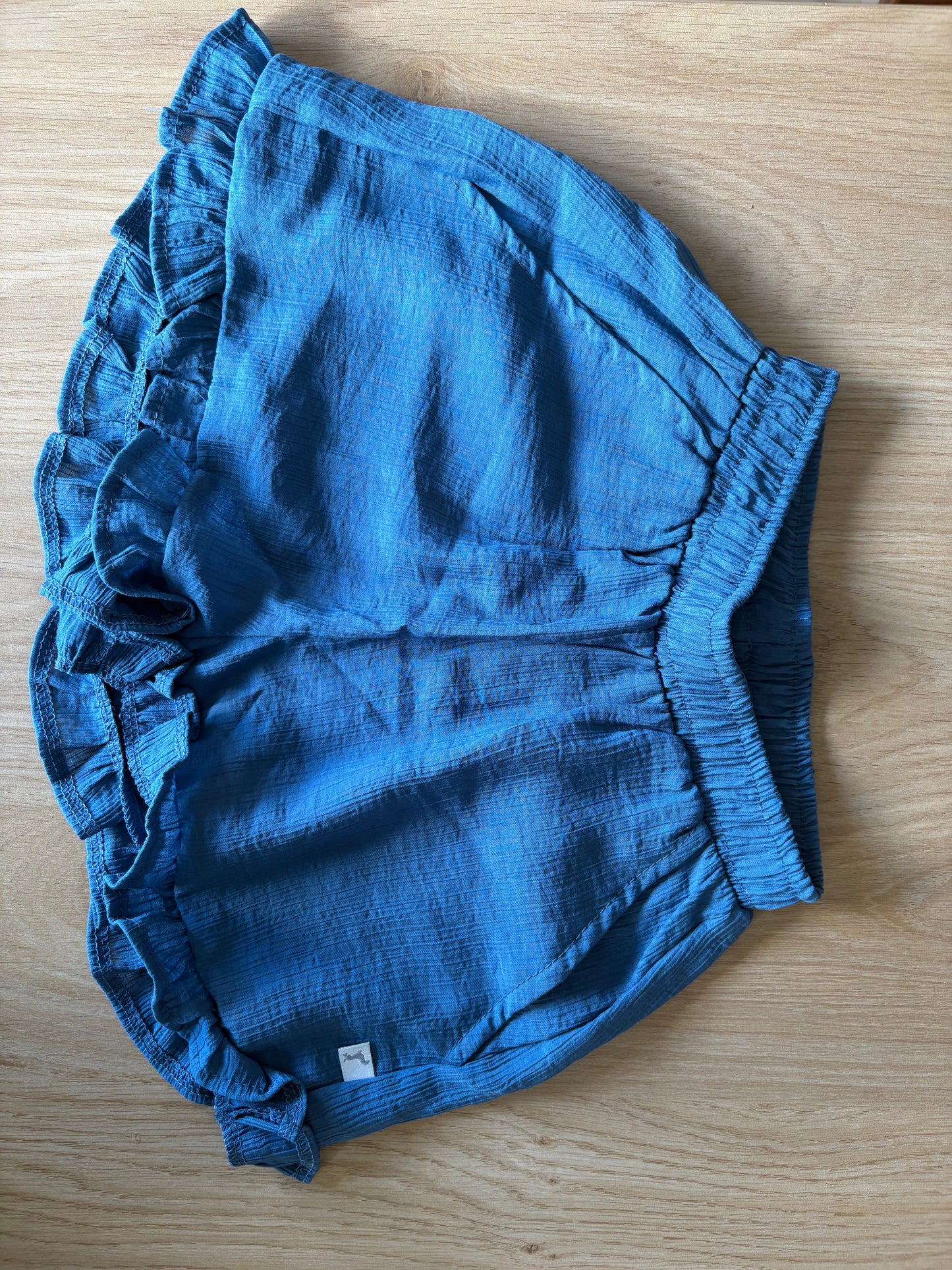 Creppe Short with ruffles