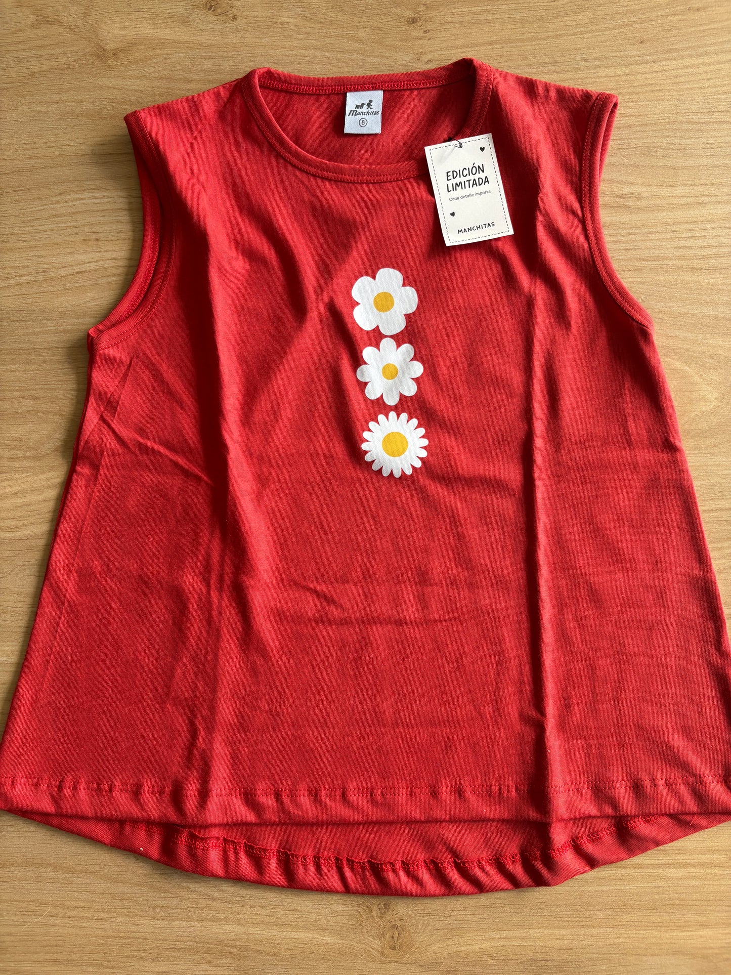 Red sleeveless T-shirt