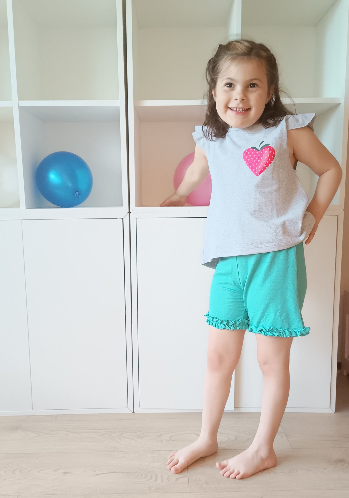 Short with ruffles