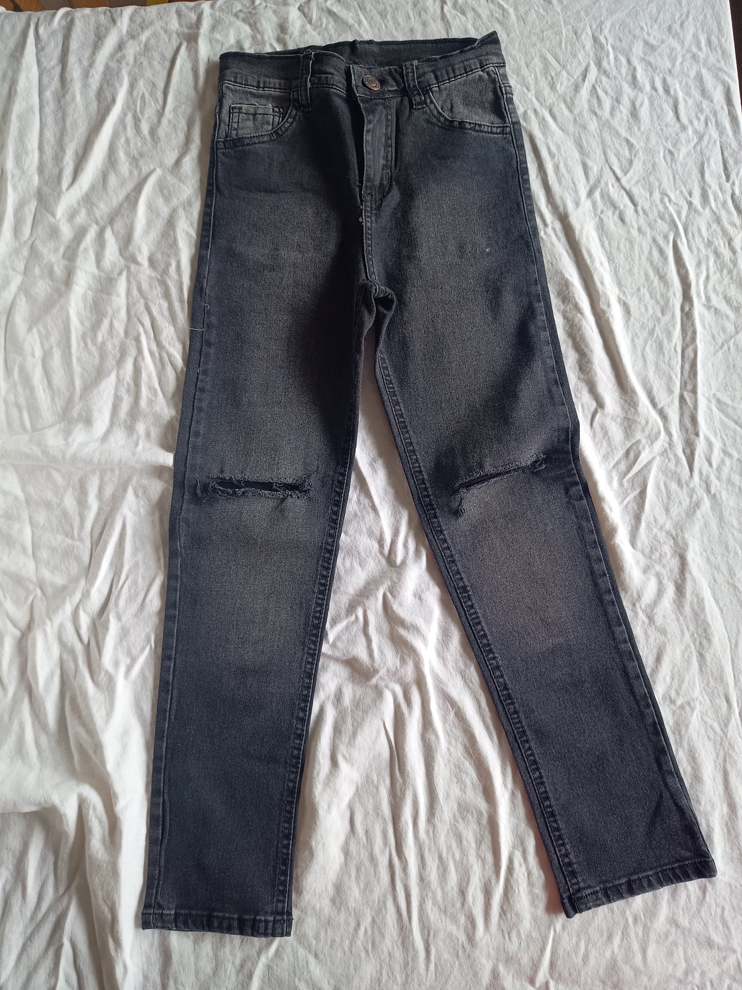 Jean black with cut