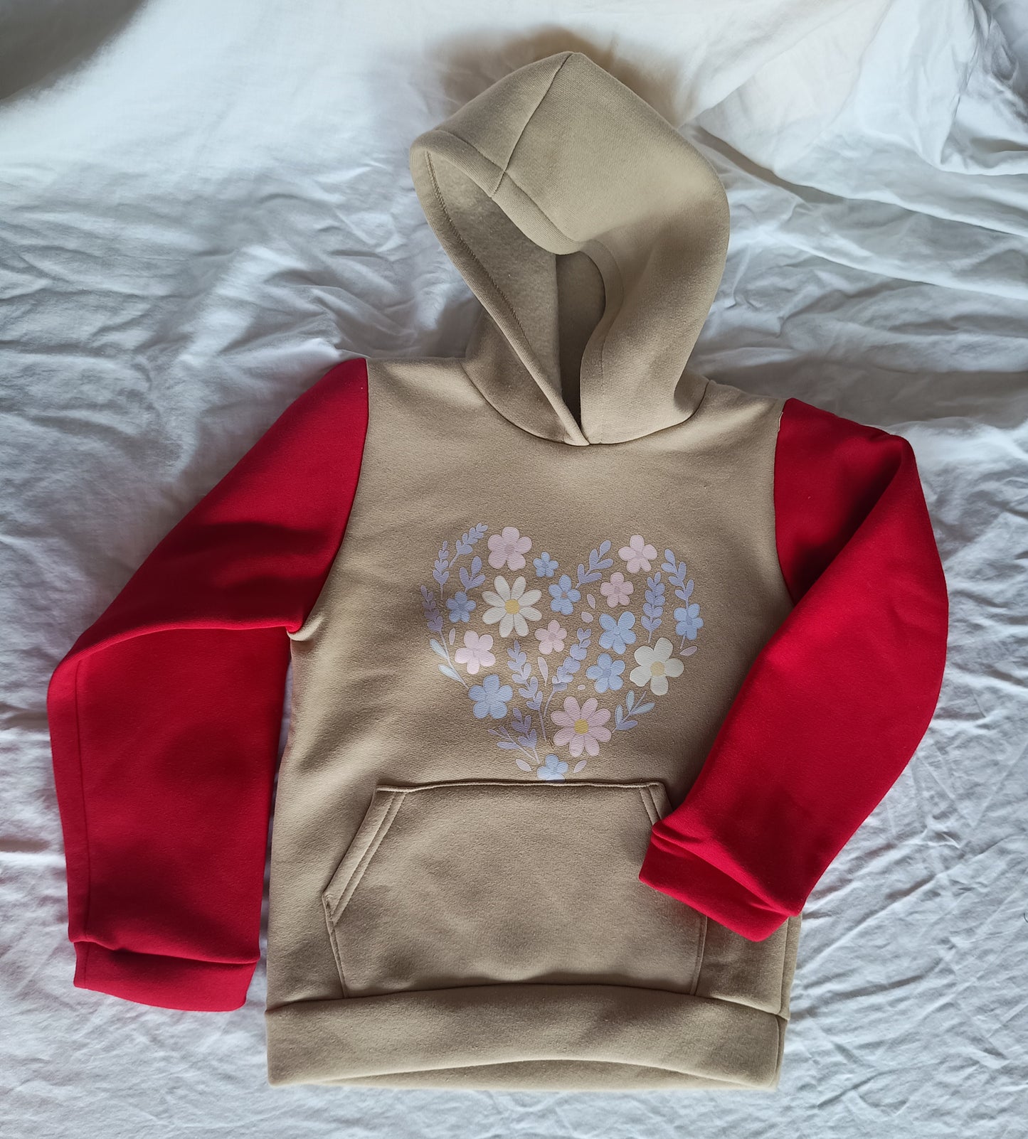 Pullover beige with flowers girl